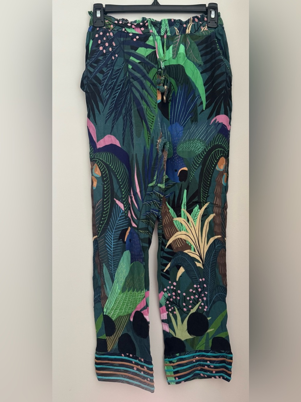 FARM Rio Tropical Parrot Print Cropped Pants in Green, Navy & Pink